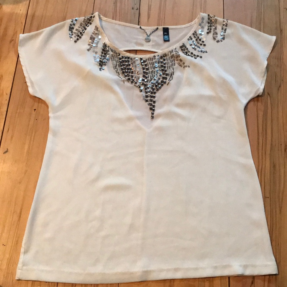 NWOT BKE top